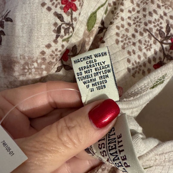 NWT  Floral Beige/Sage Print Casual Top   XLARGE/PETITE    #Q - Picture 6 of 10